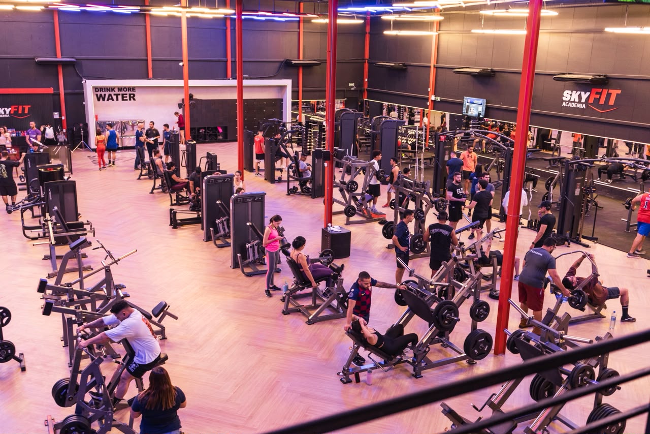 Área de musculação da SkyFit CPA